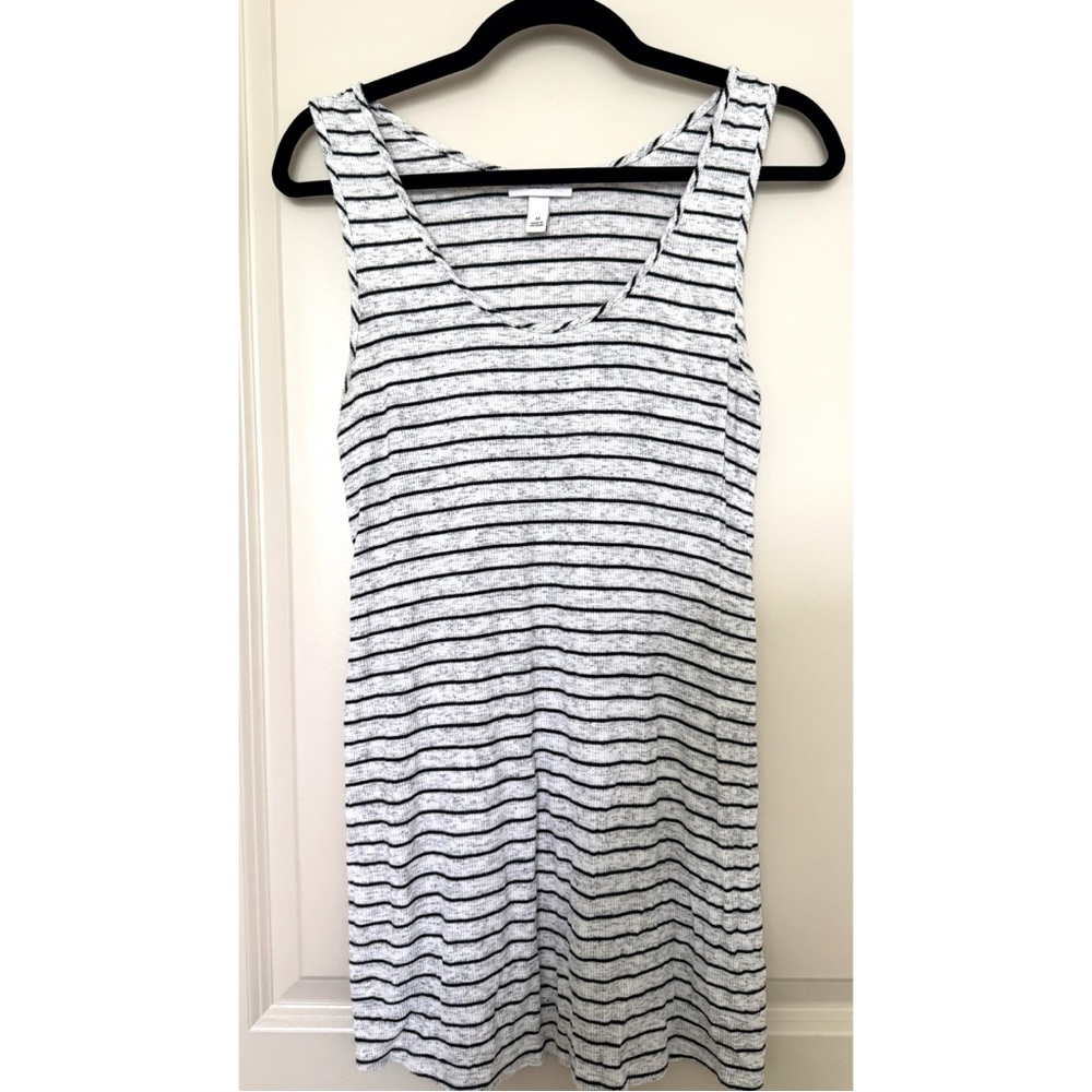 Liz Lange Black and White Striped Maternity Top